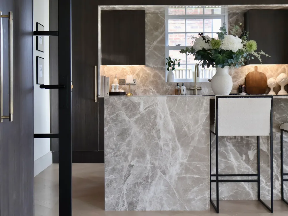 Follow us on Instagram 4